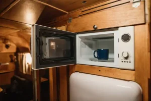 Space-saving microwave oven for Mobile Home